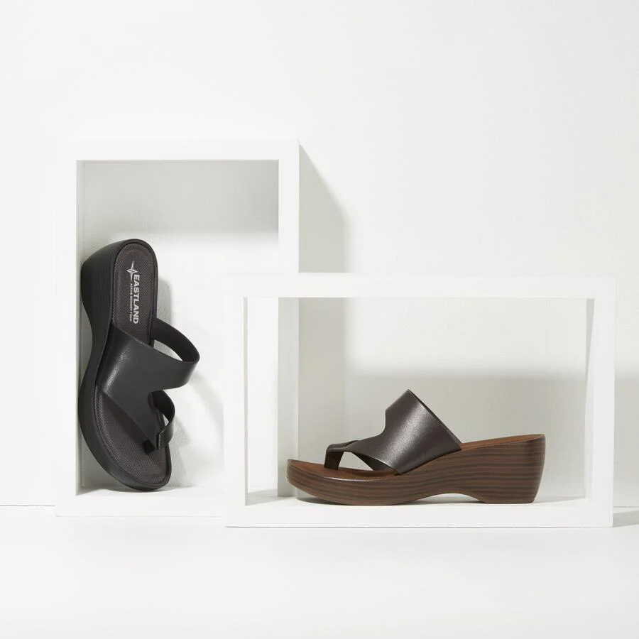 Women's Laurel Wedge Thong Sandal - Image 24