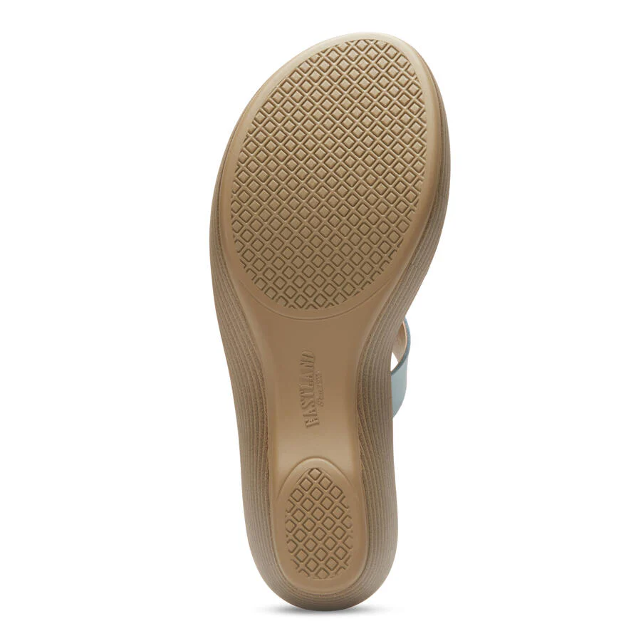 Women's Laurel Wedge Thong Sandal - Image 27